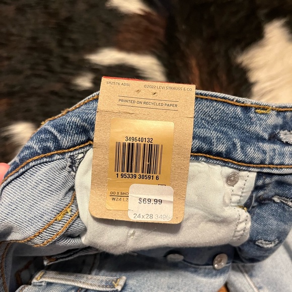 Levi’s Wedgie Straight Size 24, Short - Picture 5 of 7